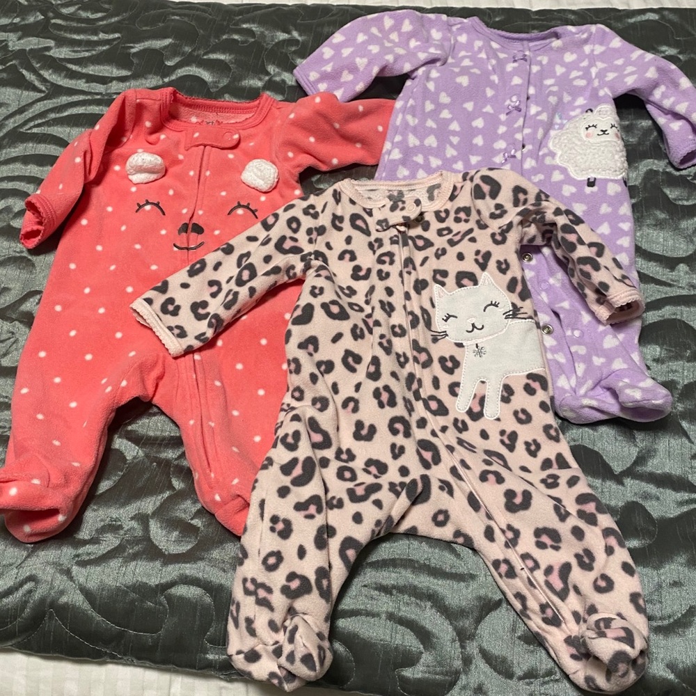 3 new pajamas newborn